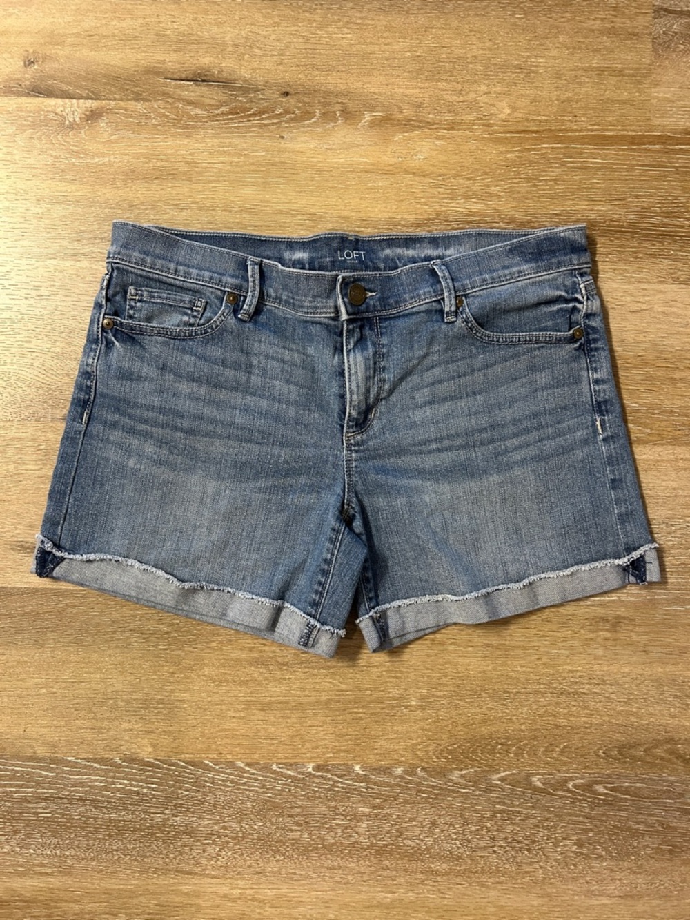 LOFT Denim Roll Short Women's Size 8